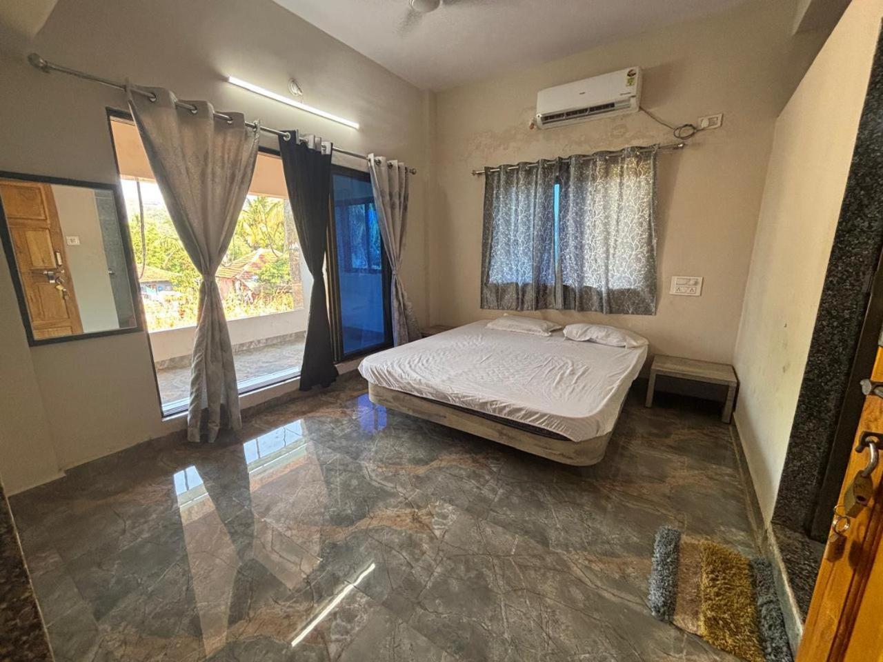 Shobhnath Home Stay Harnai Szoba fotó